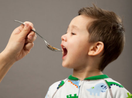 上市公司PK全行业 争夺儿科药市场_抗感染药